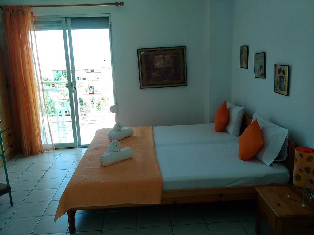 House Mantesos Kinira Exterior foto
