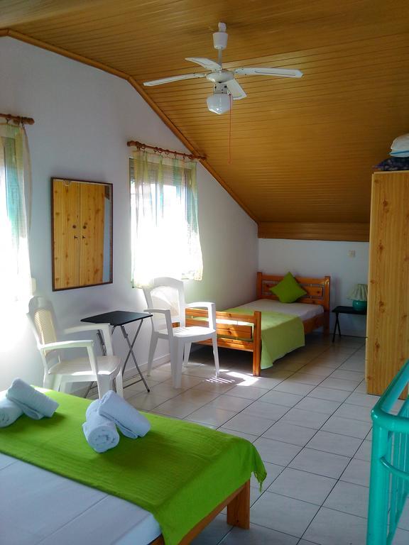 House Mantesos Kinira Exterior foto